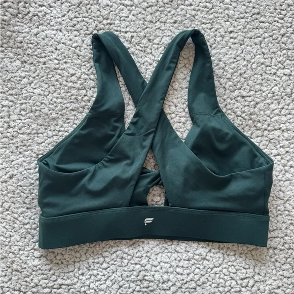 NWOT! Fabletics Oasis Twist Sports Bra in Everpine - Picture 2 of 2